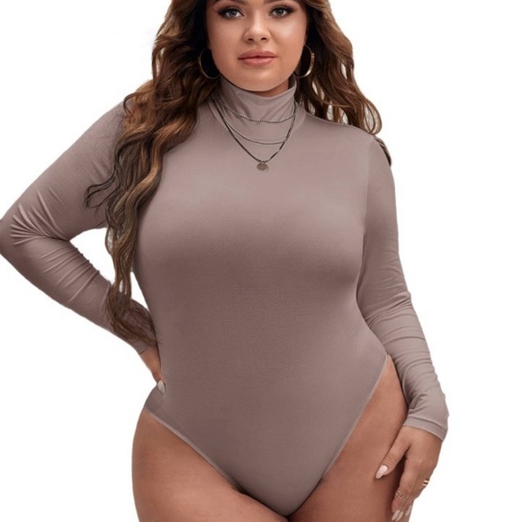 Plus High Neck Slim Fit Tee Bodysuit 2X 🎁 - Picture 2 of 4